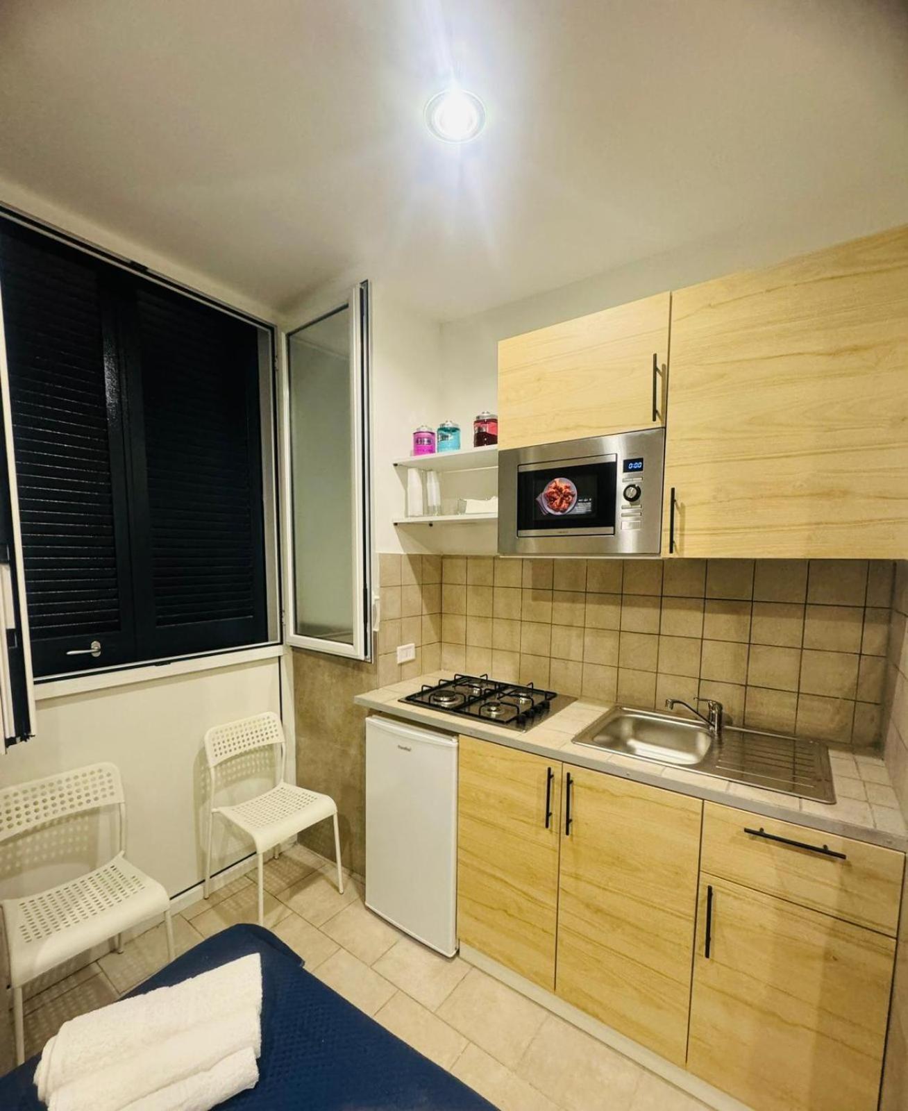 Terrazza Miracoli Napoli Aparthotel Bagian luar foto