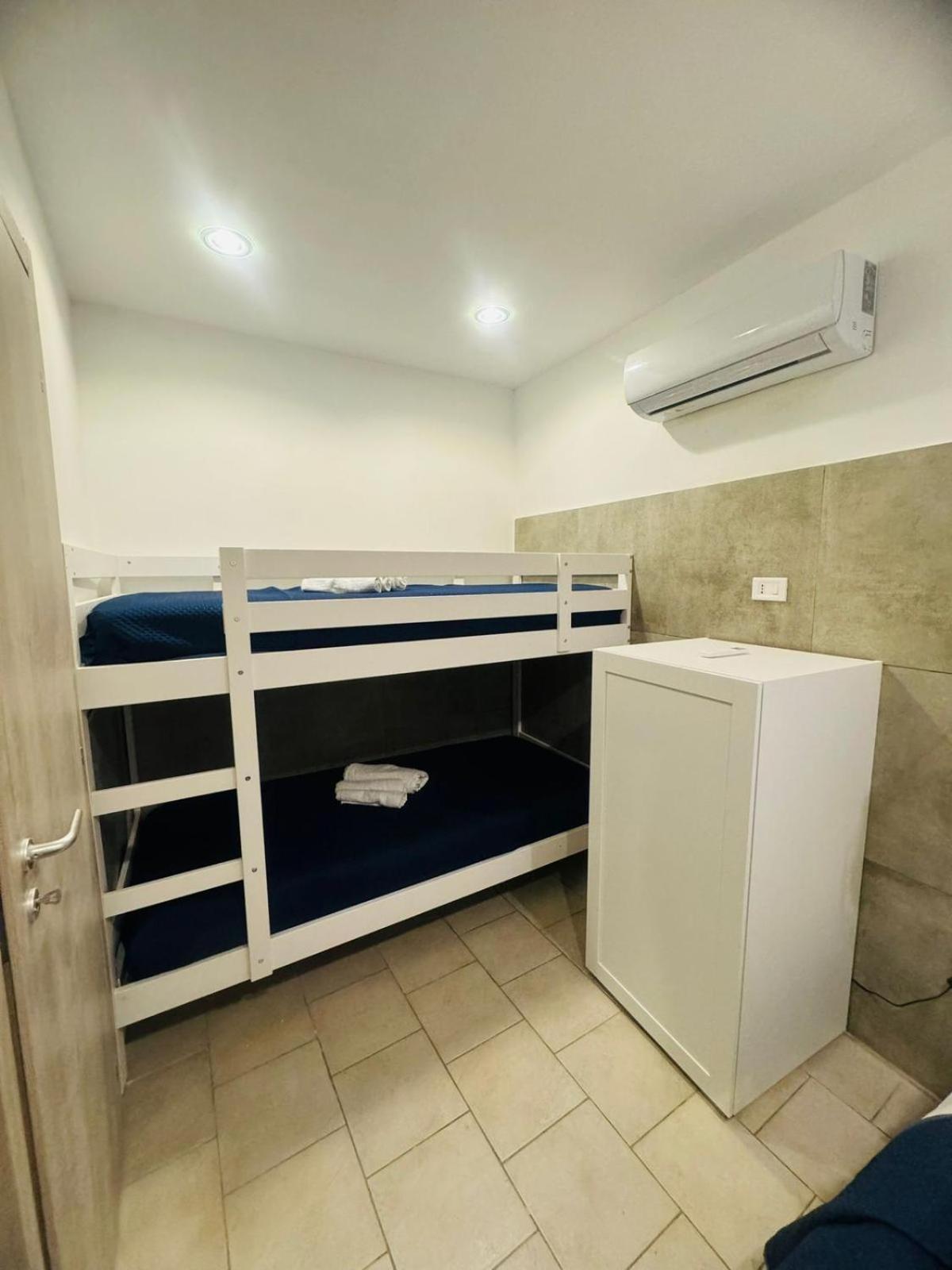Terrazza Miracoli Napoli Aparthotel Bagian luar foto